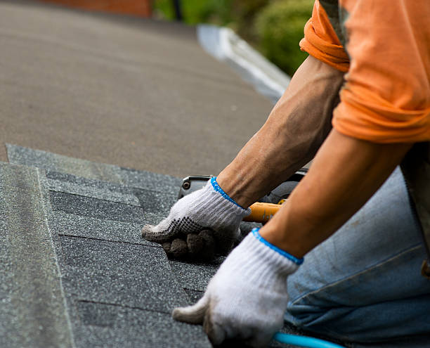 Best Best Roofing Contractors  in Comstock Northwest, MI